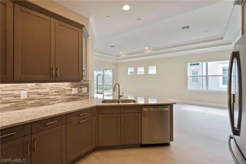 5770 Highbourne Dr, Naples, FL 34113 photo 9