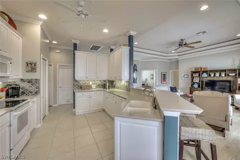 11402 Stratham Loop, Estero, FL 33928 photo 4