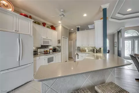 11402 Stratham Loop, Estero, FL 33928 photo 5