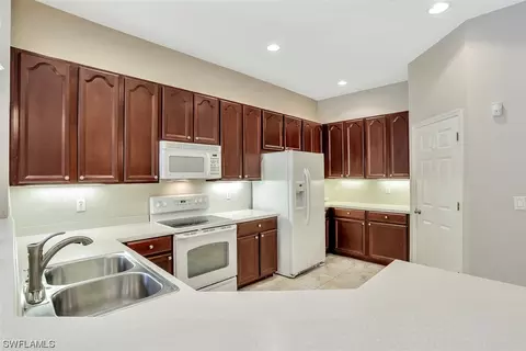 21084 Cosenza Ct, Estero, FL 33928 photo 9