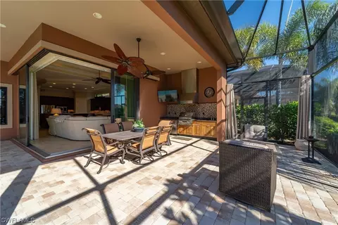 6500 Costa Cir, Naples, FL 34113 photo 4