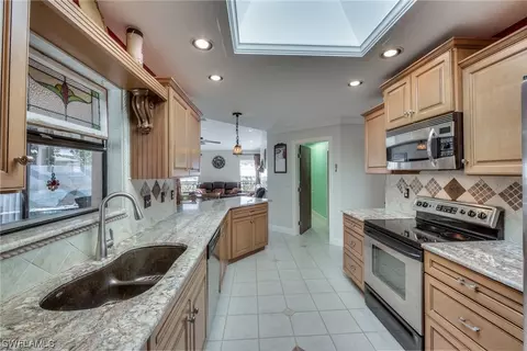 20611 Park Pl, Estero, FL 33928 photo 4