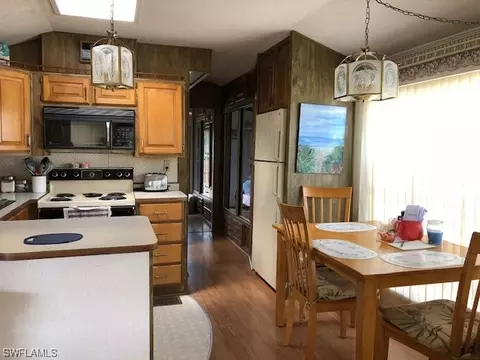20370 Carriage Ct, Estero, FL 33928 photo 2