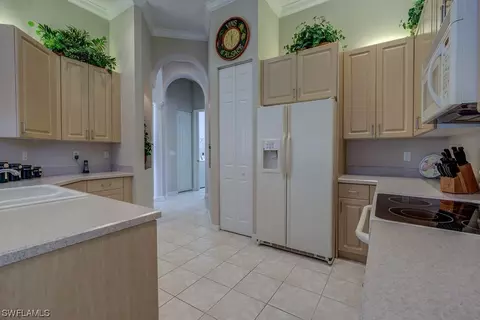20446 Foxworth Cir, Estero, FL 33928 photo 9