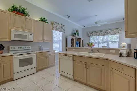 20446 Foxworth Cir, Estero, FL 33928 photo 8
