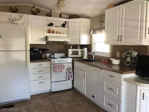 4591 Candlestick Ct E, Estero, FL 33928 photo 5