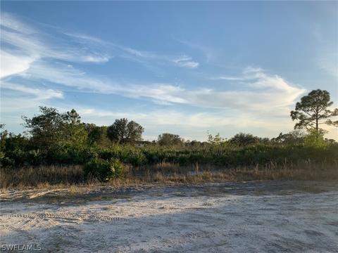 7501 9th Pl, Labelle, FL 33935 photo 2