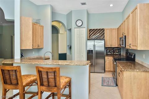20438 Foxworth Cir, Estero, FL 33928 photo 5
