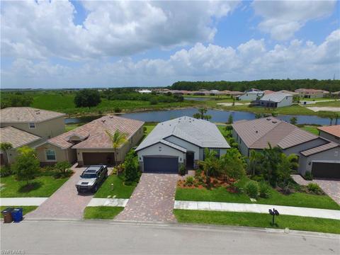 3537 E Hampton Cir, Alva, FL 33920 photo 2