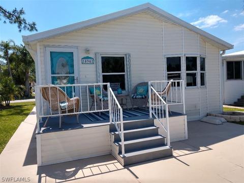 10941 Ground Dove Cir, Estero, FL 33928 photo 2