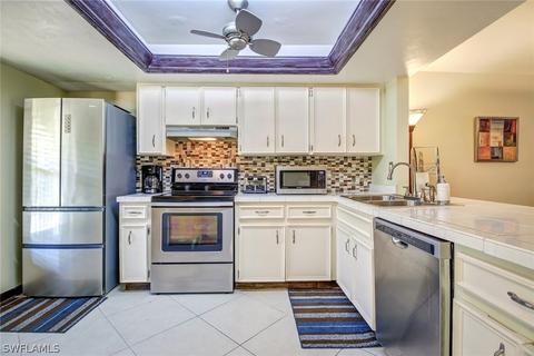 135 Cypress Way E UNIT E, Naples, FL 34110 photo 6