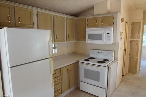 10843 Ani Cir, Estero, FL 33928 photo 9