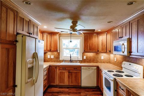 3840 Outer Dr, Naples, FL 34112 photo 8