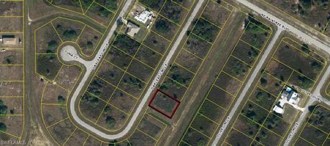 8035 Oakleaf Cir, Labelle, FL 33935 photo 1