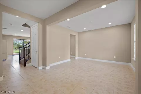 20554 Wilderness Ct, Estero, FL 33928 photo 4