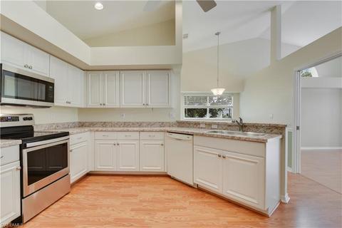 6648 Middlesex Pl, Naples, FL 34104 photo 6