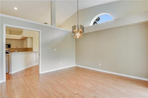 6648 Middlesex Pl, Naples, FL 34104 photo 11
