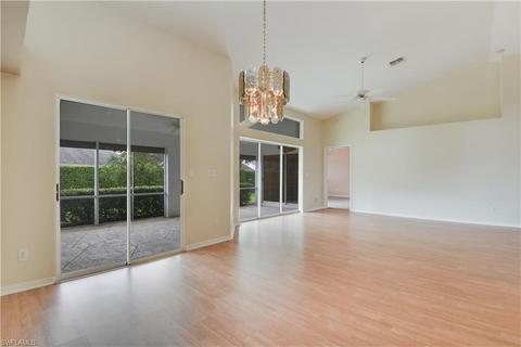 6648 Middlesex Pl, Naples, FL 34104 photo 12