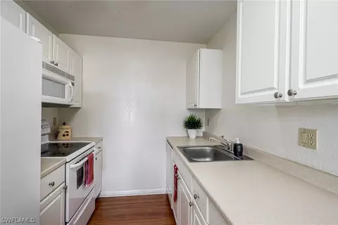 Undisclosed, Naples, FL 34112 photo 3