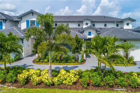 7392 Rockefeller Dr, Naples, FL 34119 photo 2
