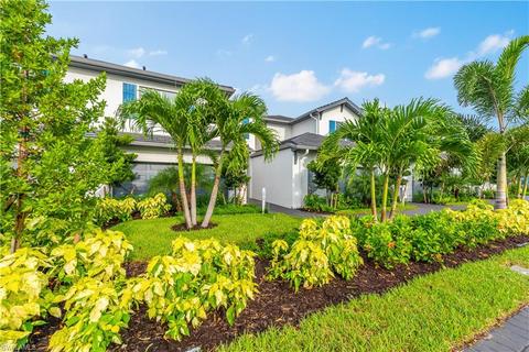 7392 Rockefeller Dr, Naples, FL 34119 photo 3