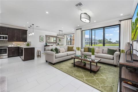 7392 Rockefeller Dr, Naples, FL 34119 photo 12