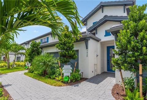 7341 Rockefeller Dr, Naples, FL 34119 photo 3