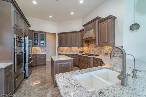 6673 Costa Cir S, Naples, FL 34113 photo 12
