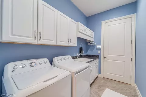 6673 Costa Cir S, Naples, FL 34113 photo 25