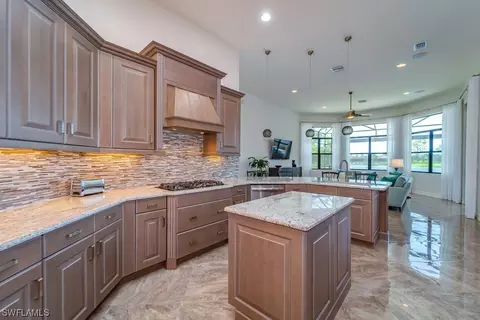 6673 Costa Cir S, Naples, FL 34113 photo 11