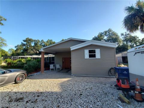 851 E Lincoln Ave, Labelle, FL 33935 photo 2