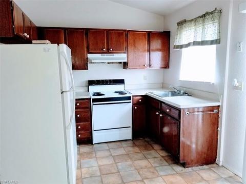 2003 Schooner Dr, Labelle, FL 33935 photo 3