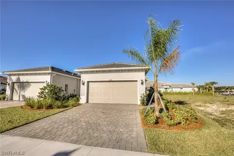 20010 Parrot Key Ct, Estero, FL 33928 photo 2
