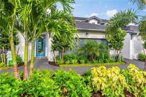 7409 Rockefeller Dr, Naples, FL 34119 photo 1