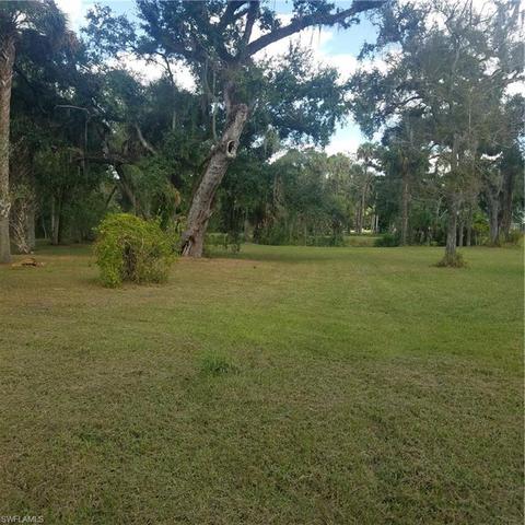 676 Turtle Ln, Labelle, FL 33935 photo 2