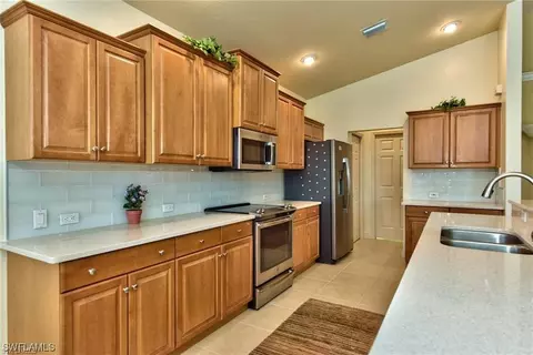 20030 Eagle Glen Way, Estero, FL 33928 photo 5