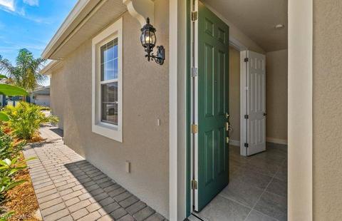 10727 Manatee Key Ln, Estero, FL 33928 photo 2