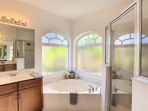 9630 Springlake Cir, Estero, FL 33928 photo 8