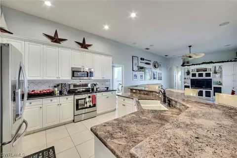 11426 Stratham Loop, Estero, FL 33928 photo 6