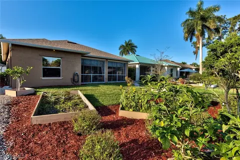 273 Stanhope Cir, Naples, FL 34104 photo 20