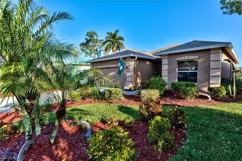 273 Stanhope Cir, Naples, FL 34104 photo 2