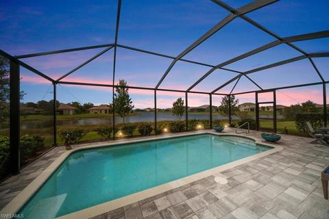 2446 Heydon Cir E, Naples, FL 34120 photo 2