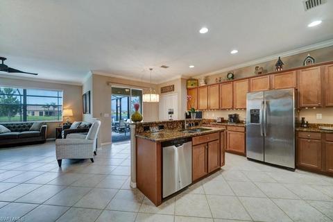 2446 Heydon Cir E, Naples, FL 34120 photo 6