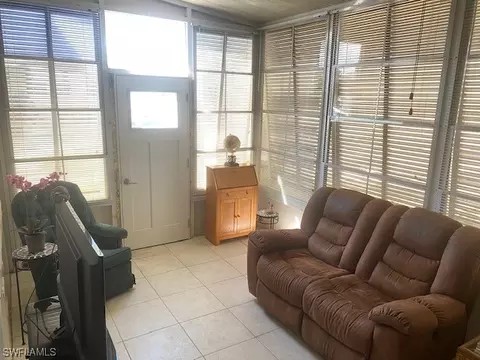 4720 Split Log Ln W, Estero, FL 33928 photo 9