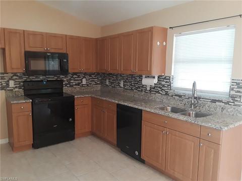 759 Clancy St E, Lehigh Acres, FL 33974 photo 13