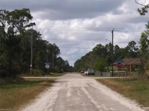 420 Lambda Ave S, Lehigh Acres, FL 33974 photo 6