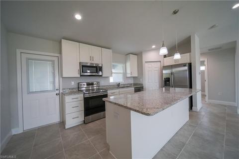 7004 Berwick Ct, Labelle, FL 33935 photo 5