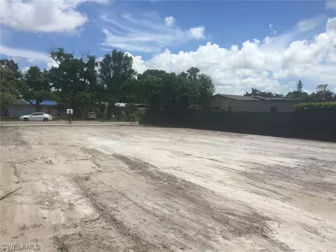 1122 Rordon Ave, Naples, FL 34103 photo 3