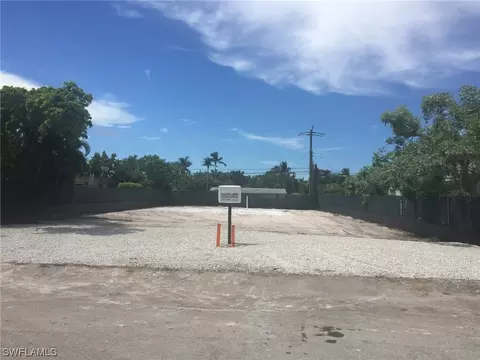 1122 Rordon Ave, Naples, FL 34103 photo 1