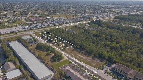 304 NE 2nd Pl, Cape Coral, FL 33909